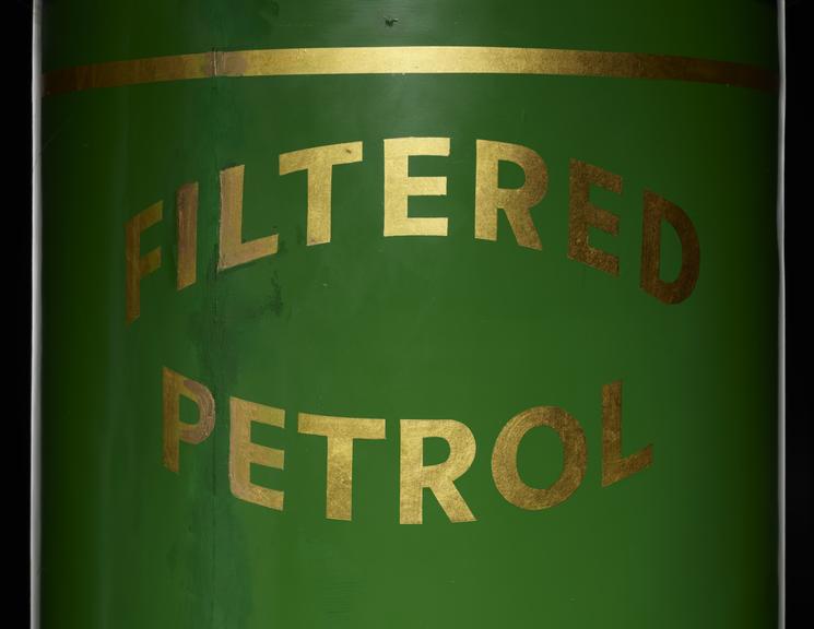 Wayne Petrol Pump, 1923, in 'BP' Livery