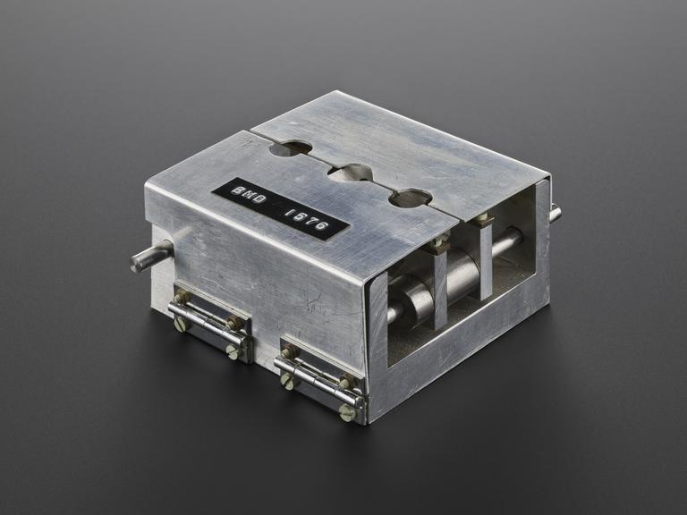 Oscillobar beam balance drill jig