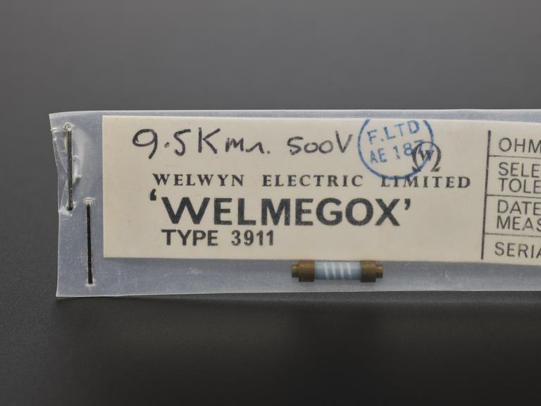 Welmegox type 3911 resistor, serial number D266