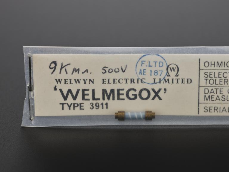 Welmegox type 3911 resistor, serial number D276