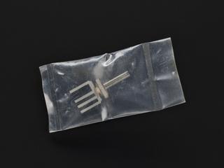 Insulated pickoff fork for oscillogyro