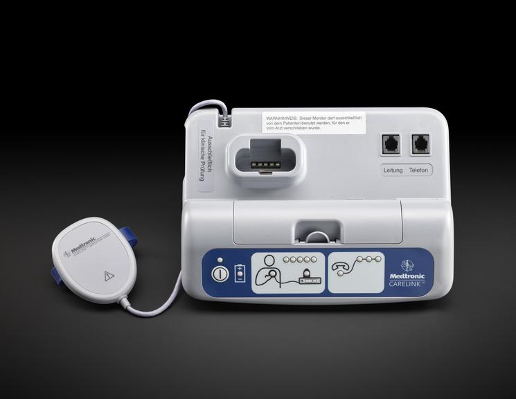 Reveal™ XT kit for an insertable cardiac monitor