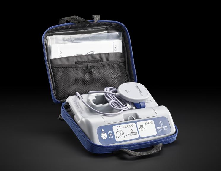 Reveal™ XT kit for an insertable cardiac monitor