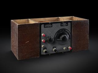 Valve broadcast receiver manufactured by Burne-Jones & Co, c.1931