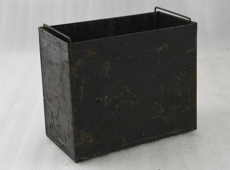 Rectangular metal developing tank