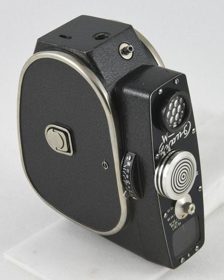 Quartz M 8mm camera