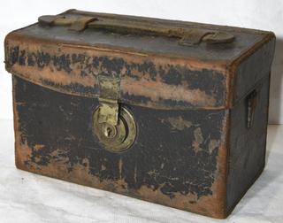 Newman and Guardia special B magazine plate camera case