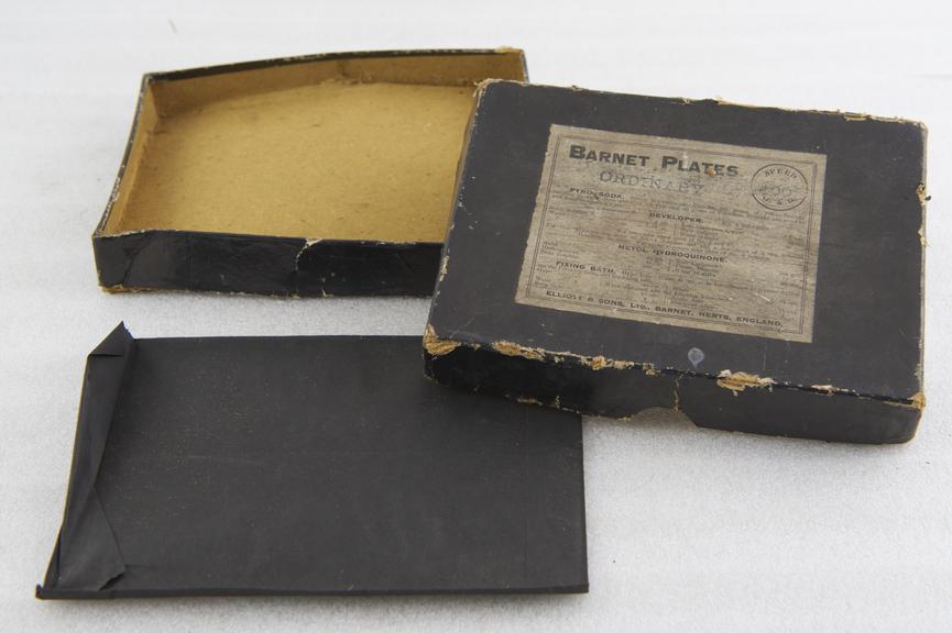 Carton for Barnet "Ordinary" Plates