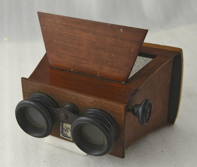 Stereoscopic viewer