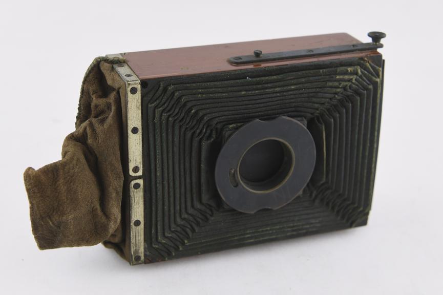 Newman & Guardia 1/4 plate Camera