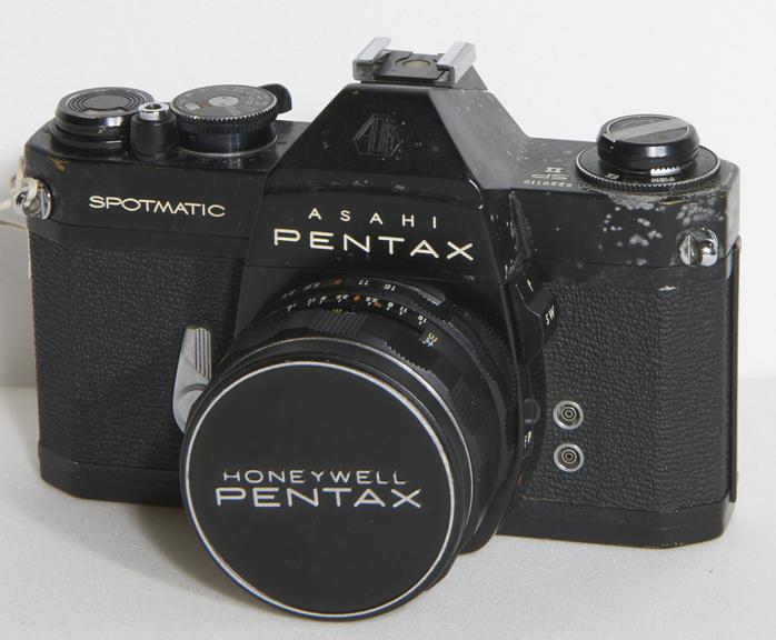 PENTAX SP Ⅱ
SMC TAKUMAR 55mm F1.8 Asahi Pentax Spotmatic SP II – Vintage Camera Digest