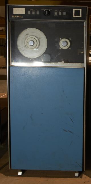 Magnetic Tape Drive Model 204B-4