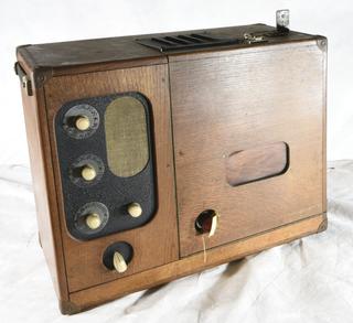 Pathescope 200B 9.5mm Projector