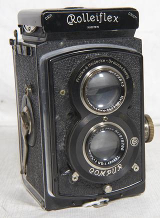 Rolleiflex Camera; Francke and Heidecke. Tessar 7.5cm