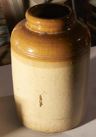 Stoneware storage jar, English, 1880-1920