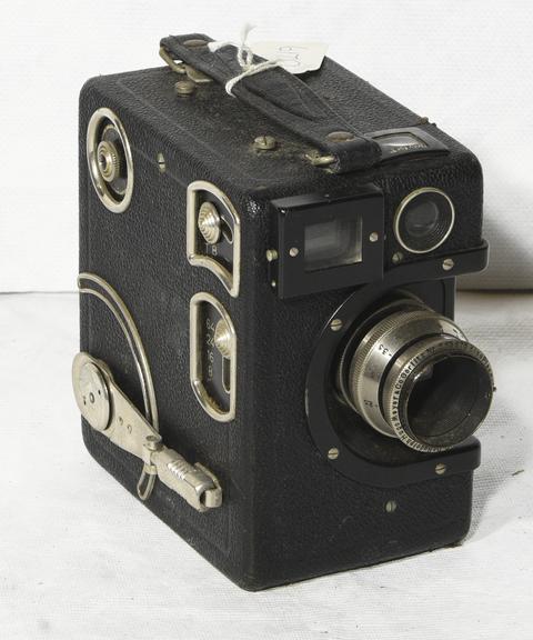 Siemens 16mm magazine camera