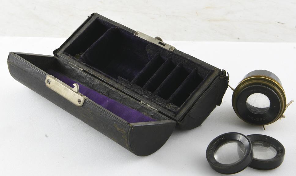 Busch's Aplanatsatz Lens and Case.