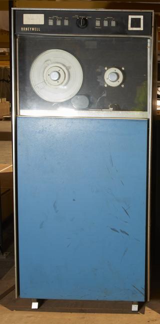 Primary Magnetic Tape Drive, Model 204B-3