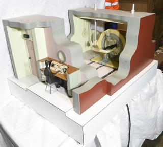 Model of Southampton Caesium Radiotherapy Apparatus