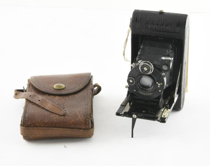 Goerz V.P.K size folding camera for rollfilm No.127 2 1/2 x 1 5/8"