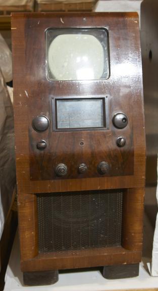 HMV Model 907 Combined Radio and Television Receiver