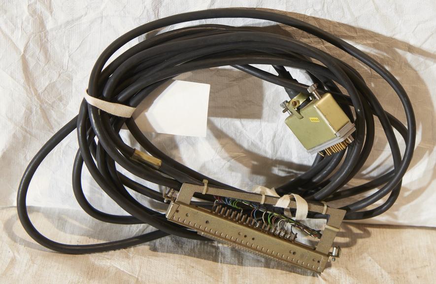 Computer Cable, 'Winchester Electrons MRE50 H 8'