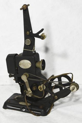 Pathescope Kid 9.5mm projector