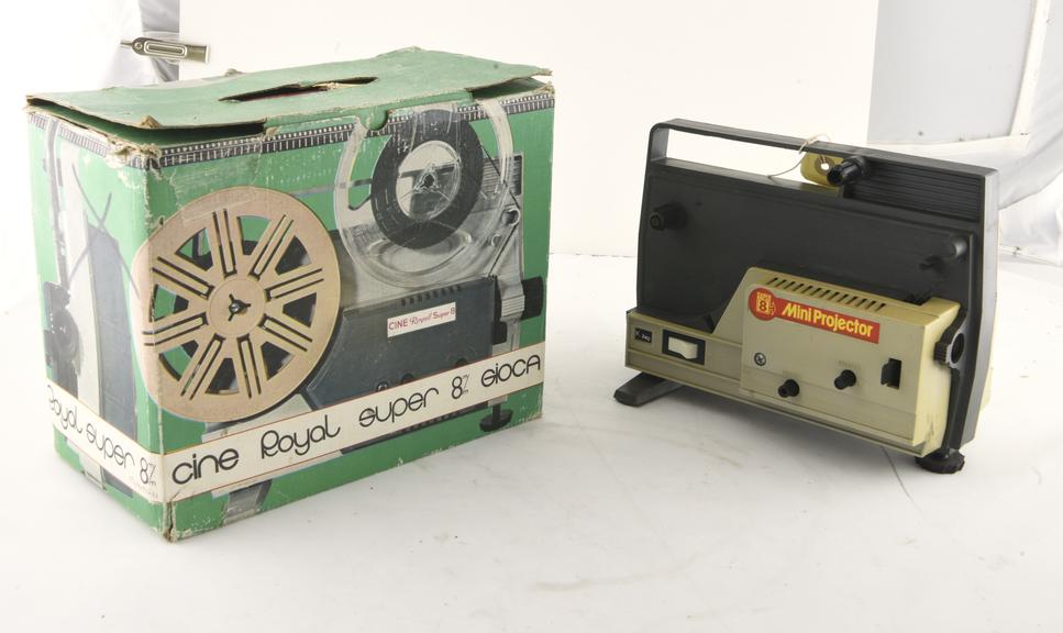 Gioca Cine Royal Super 8 projector