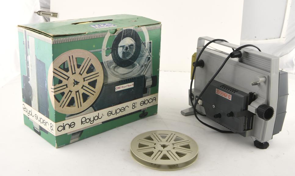 Gioca Cine Royal Super 8 projector