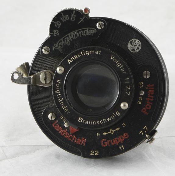 Voigtlander Anastigmat 'Voigtar' lens
