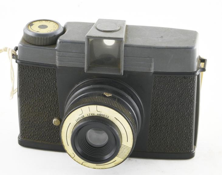 Filmore Box Camera Roll film box camera | Science Museum Group Collection