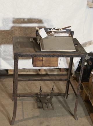 Guilotine for Kodak Photo Enlarger