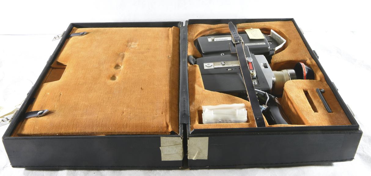 Ilford Elmo Zoom 8 TL camera outfit