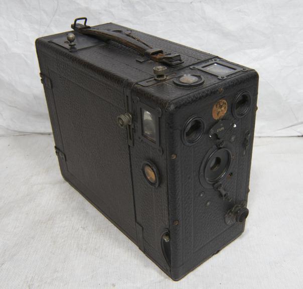 Midg Magazine Plate Camera