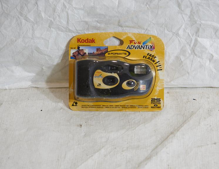 Kodak Fun Advantix `Fast Flash' Disposable Camera