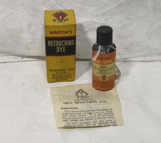 Martin's Retouching Dye