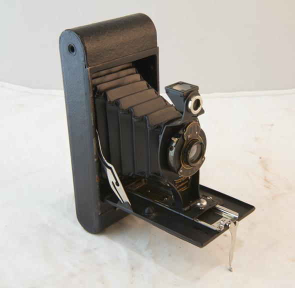 Kodak Brownie No.2A Folding Autographic Bellows Camera for Rollfilm 116