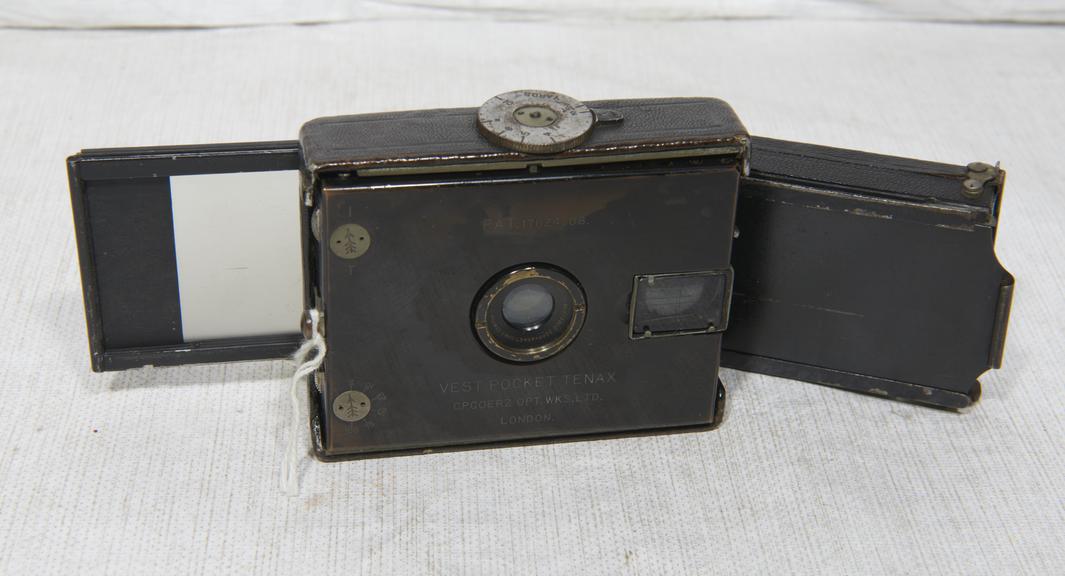 Vest Pocket Tenax Camera