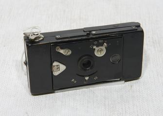 Miniature Rollfilm Camera