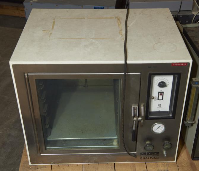 LTE Vacuum Oven by Laboratory Thermal Equipment Lt