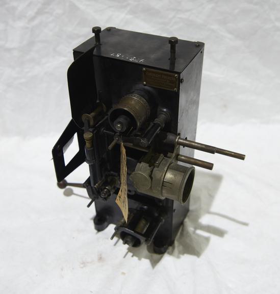 Armstrong Siddeley "Searchlight" projector mechanism