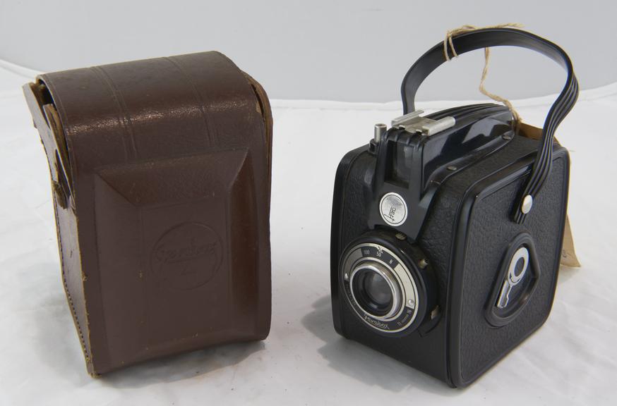 Gevabox box camera for rollfilm No.120 2 1/4 x 3 1/4"