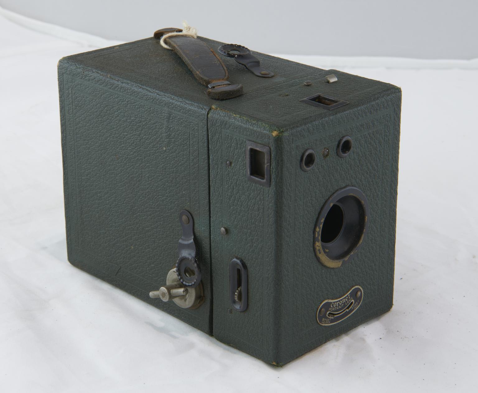 Coronet box camera | Science Museum Group Collection
