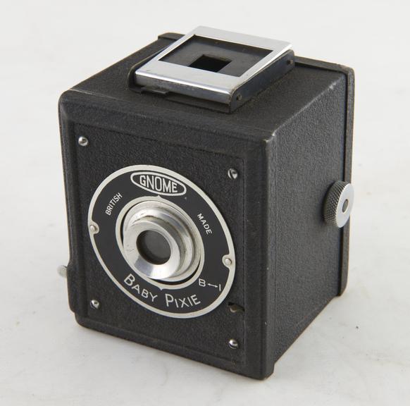 Baby Pixie box camera for rollfilm No.120