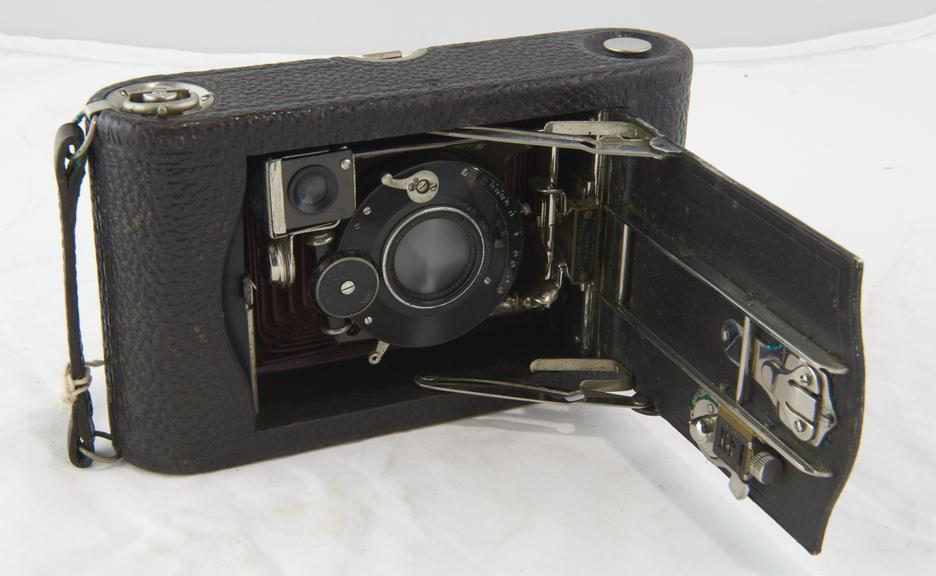 No. 3 folding pocket Kodak Model F. Eastman Kodak