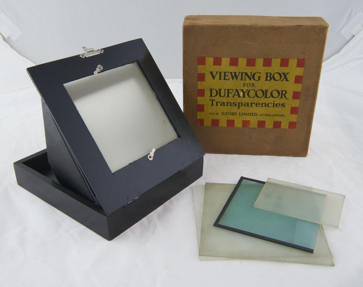 Viewing box for Dufaycolor transparencies