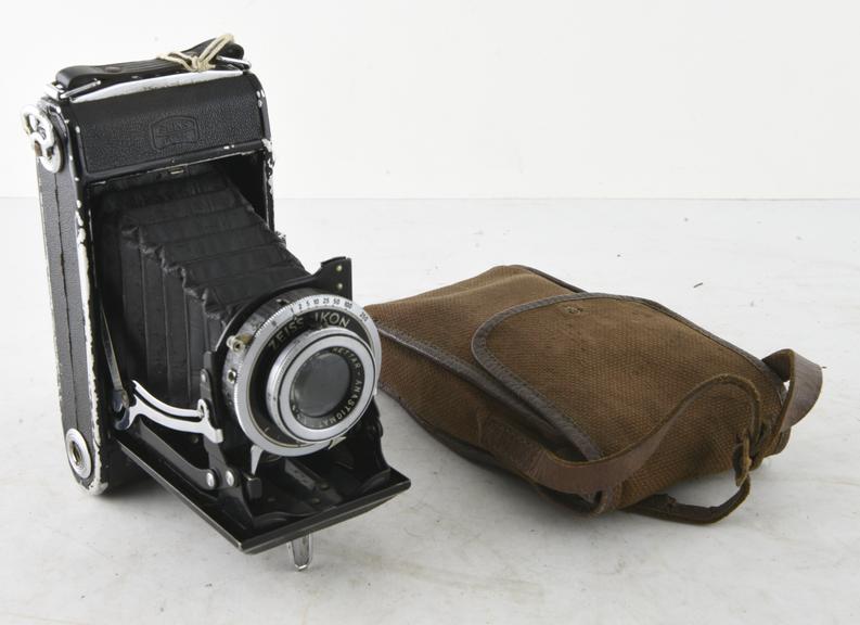 Zeiss Nettar Model 515/2 Bellows Camera