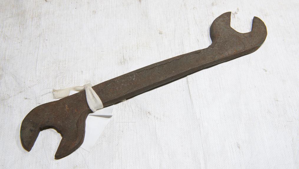 Double-ended Wrench