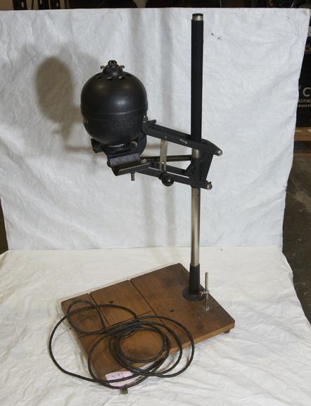 Leitz 'Focomat 1' Automatic Enlarger with Printing Board, c 1938