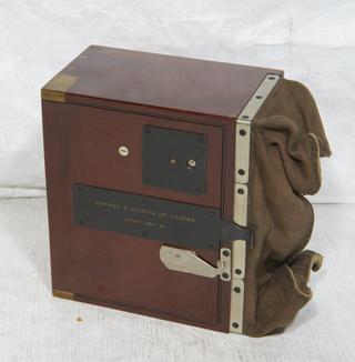 Newman and Guardia bag plate changer